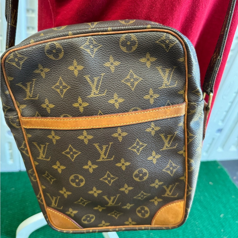 Louis Vuitton MM “Danube”Monogram